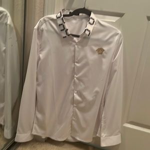 🔥 Selling Versace Shirt for Men - L-Size
